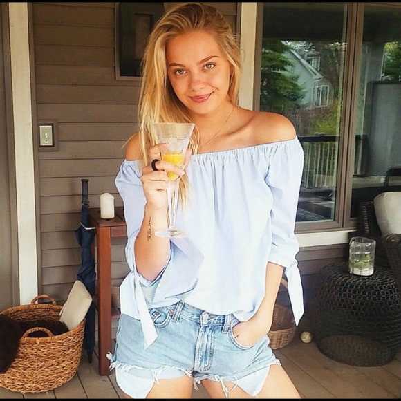 Blue // Off the shoulder // Boho top // Medium - Picture 3 of 3